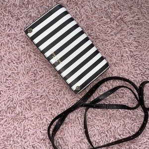 Henri Bendel Wallet on Chain